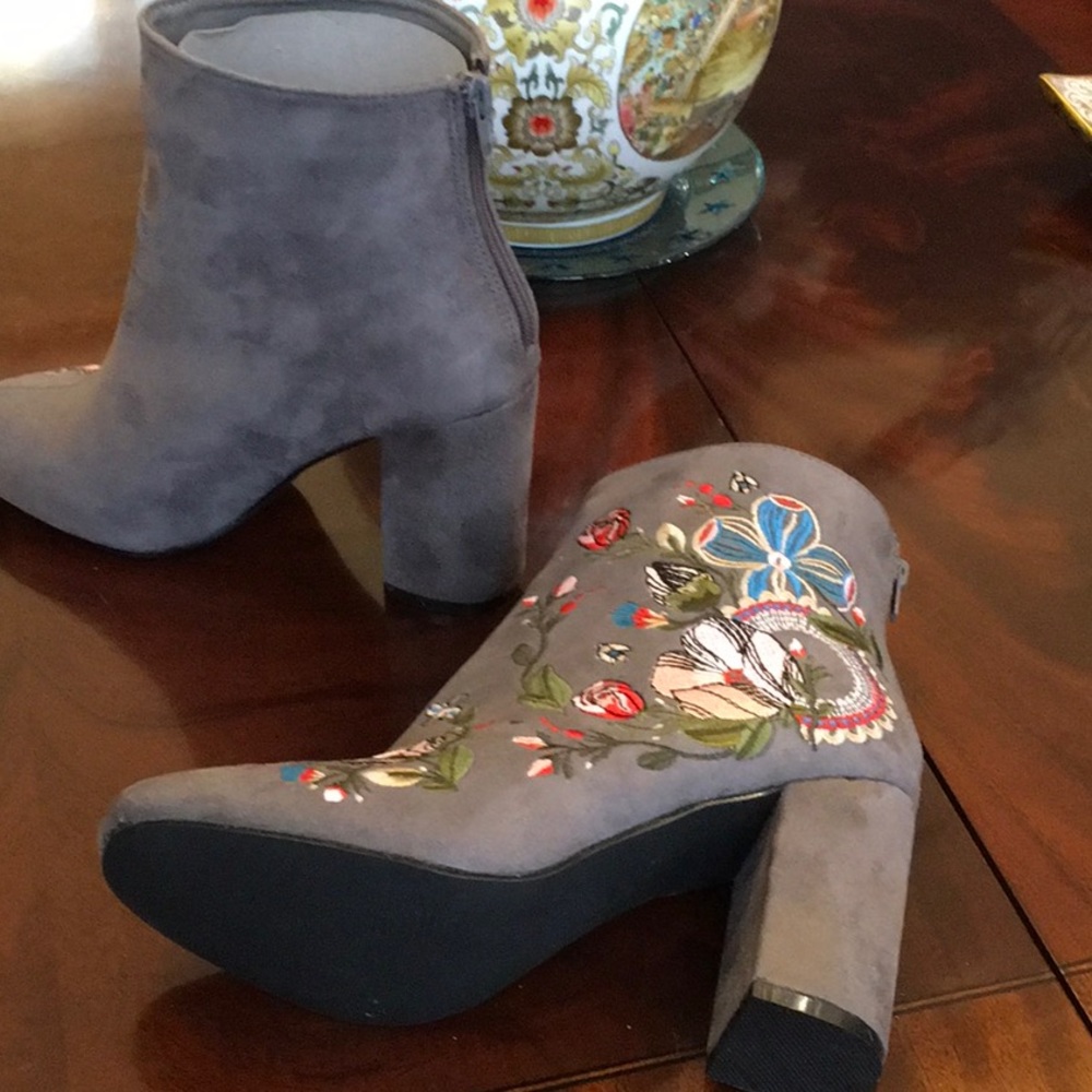 DFRNT Embroidered Suede Boots NWT 9.5 & 7.5 sizes